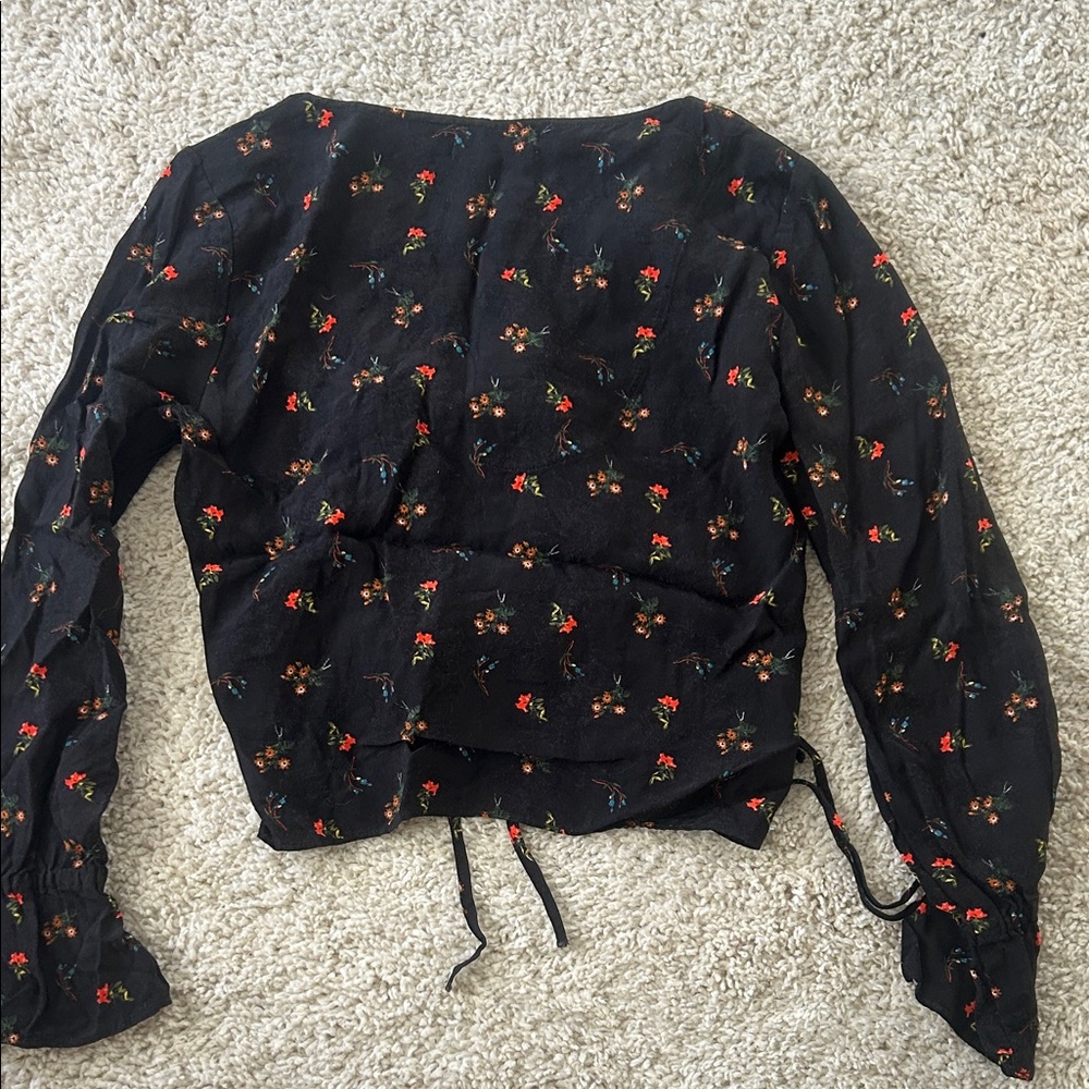 Urban Outfitters Black Floral Blouse - Picture 4 of 4